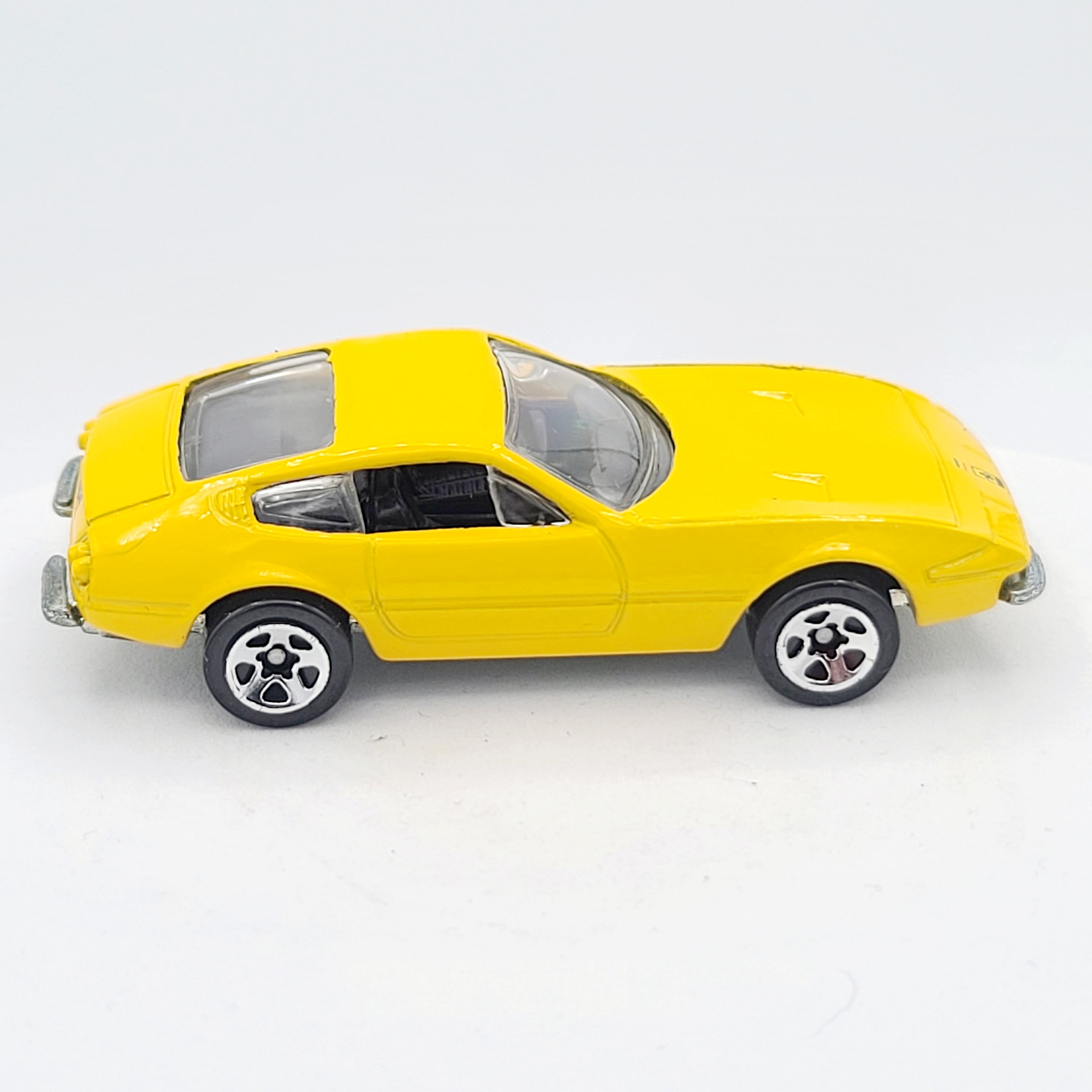 Hot Wheels Ferrari 365 GTB/4 (2000 HW Basic)